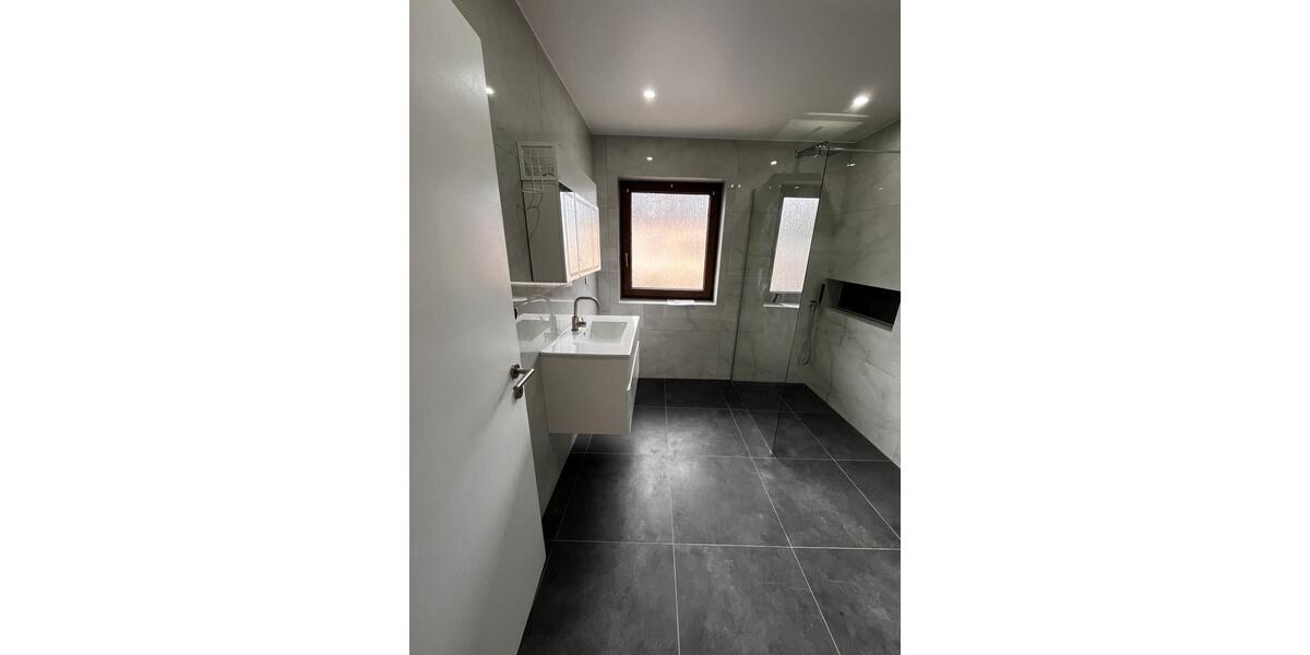 Etagenwohnung Erlensee - 3 Zimmer, 99 m&sup2;, 1.200&euro; | Angebot:25640901