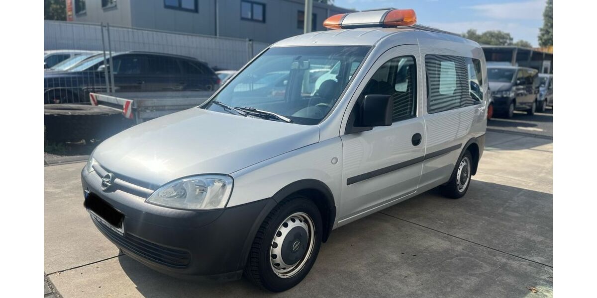 Opel Combo 123.000 km 2.990 &euro; Frankfurt am Main 65933