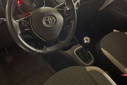 Toyota Aygo 58.800 km 9.950 &euro; Frankfurt am Main, Stadt 60437