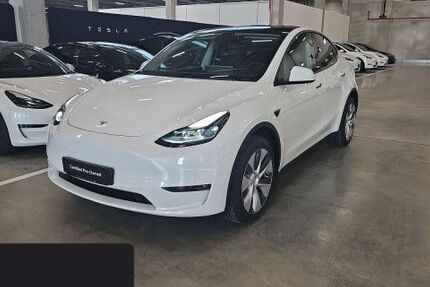 Tesla Model Y 28.482 km 38.300 &euro; Hanau 63457