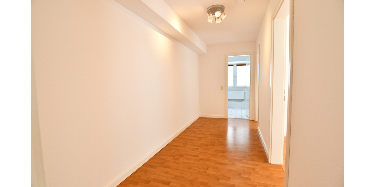 RESERVIERT!!! Direkt an der Natur - 3 Zi + Office, große Terrasse, 2 Plätze TG - Terrassenwohnung Eppstein | Angebot:25570514