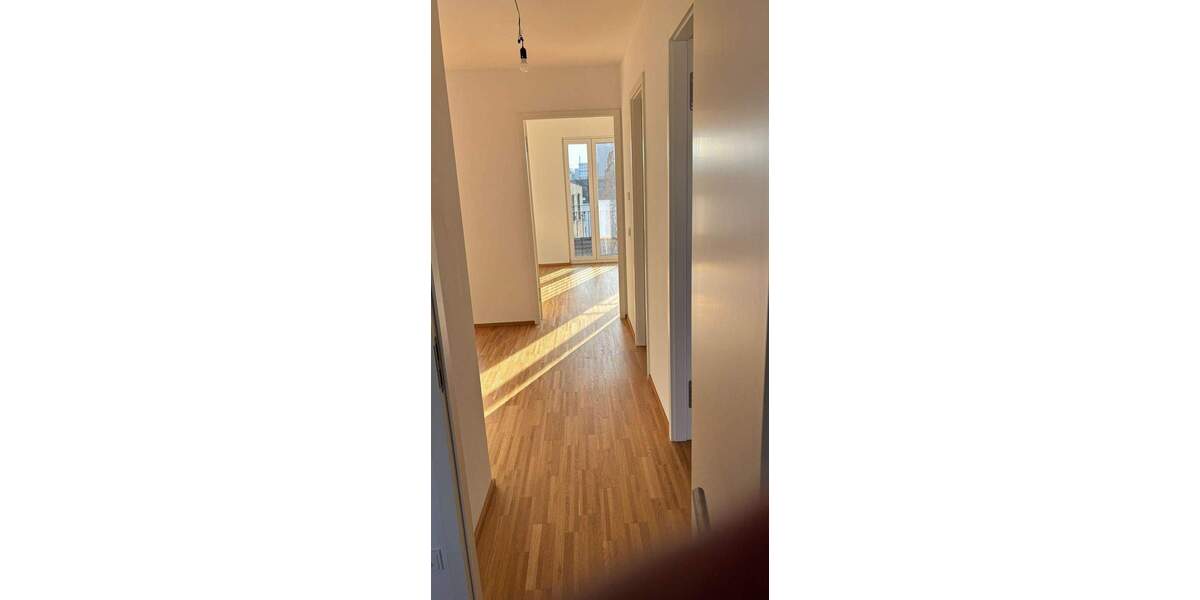 Etagenwohnung Offenbach am Main Hafen - 4 Zimmer, 154 m&sup2;, 2.695&euro; | Angebot:25737452