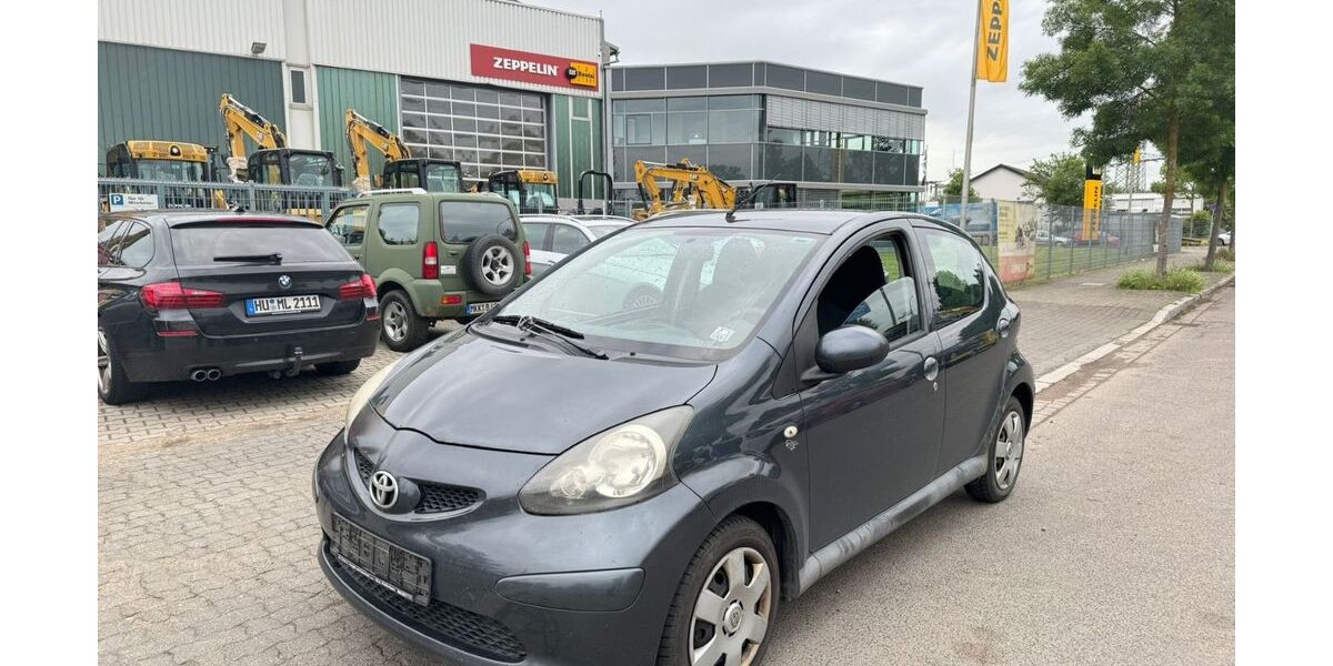 Toyota Aygo (X) 318.083 km 1.450 &euro; Hanau 63452