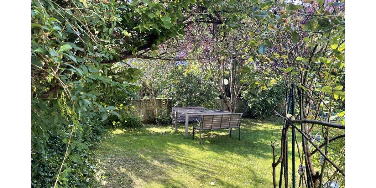 Haus zum Kaufen in Frankfurt am Main 1.520.000 € 266 m² 9 zimmer