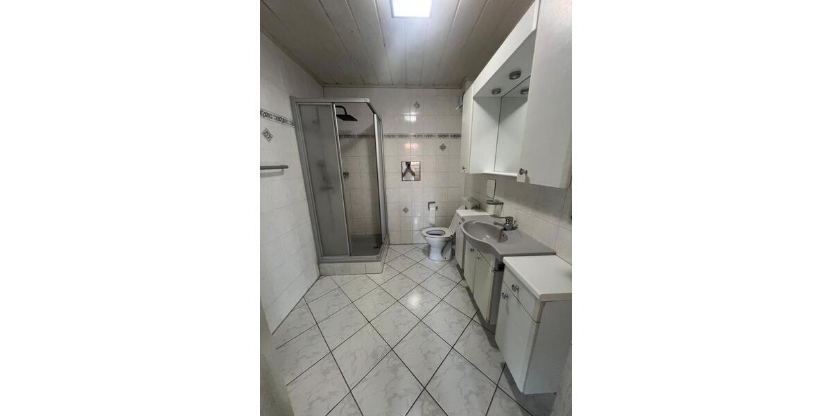 Etagenwohnung Friedberg (Hessen) - 4 Zimmer, 120 m&sup2;, 1.250&euro; | Angebot:26413332