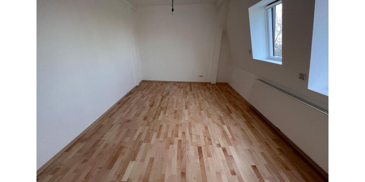 *Offenbach* 4-Zimmer-Albau-Wohnung mit Terrasse 4 zimmer