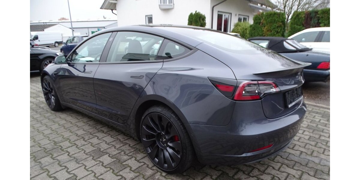Tesla Model 3 Performance 38.031 km 31.490 &euro; Rodgau 63110
