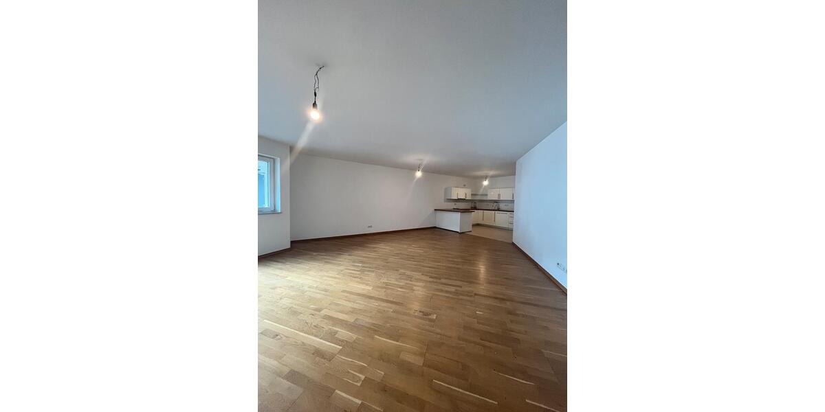 Etagenwohnung Frankfurt am Main Mitte-Nord - 2 Zimmer, 83 m&sup2;, 1.539&euro; | Angebot:26183786