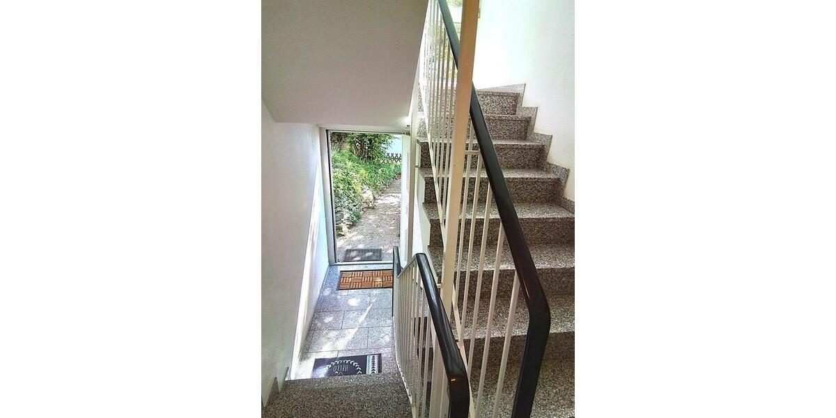 Dachgeschoßwohnung Niedernhausen - 3.5 Zimmer, 81 m&sup2;, 235.000&euro; | Angebot:24626402