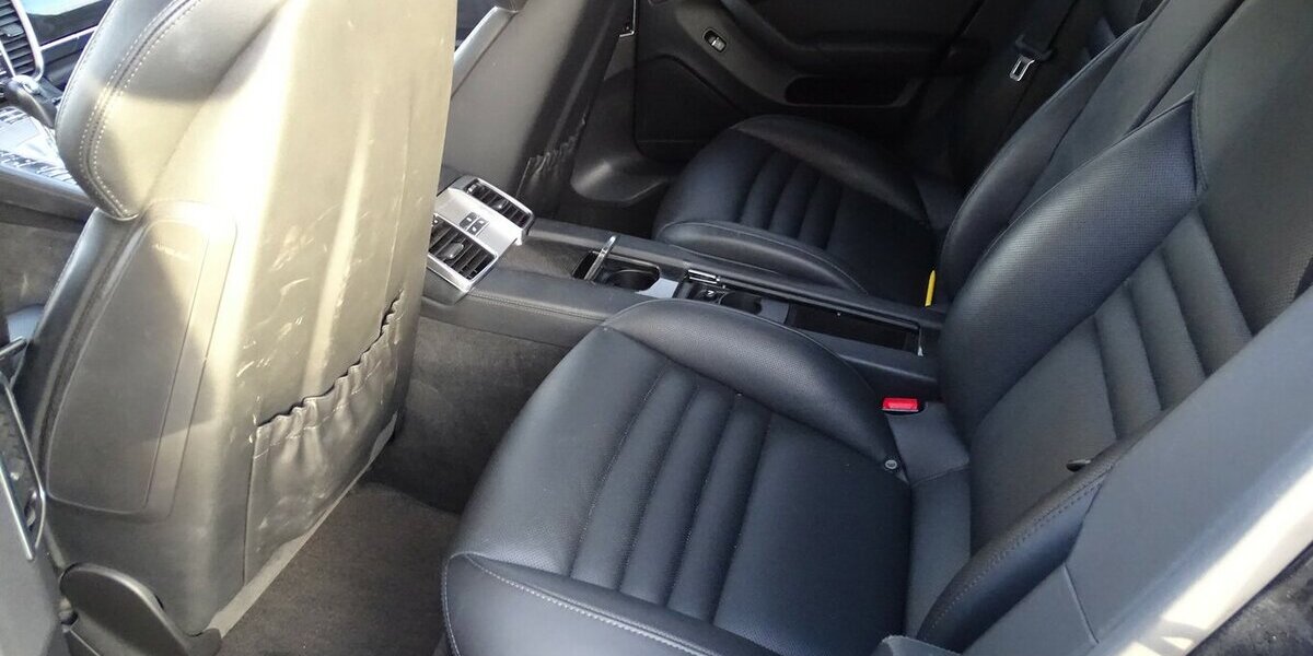 Porsche Panamera 4 GTS Bi-Xenon, Klappe, Luft, PDK, Chrono 184.608 km 26.890 &euro; Rodgau 63110