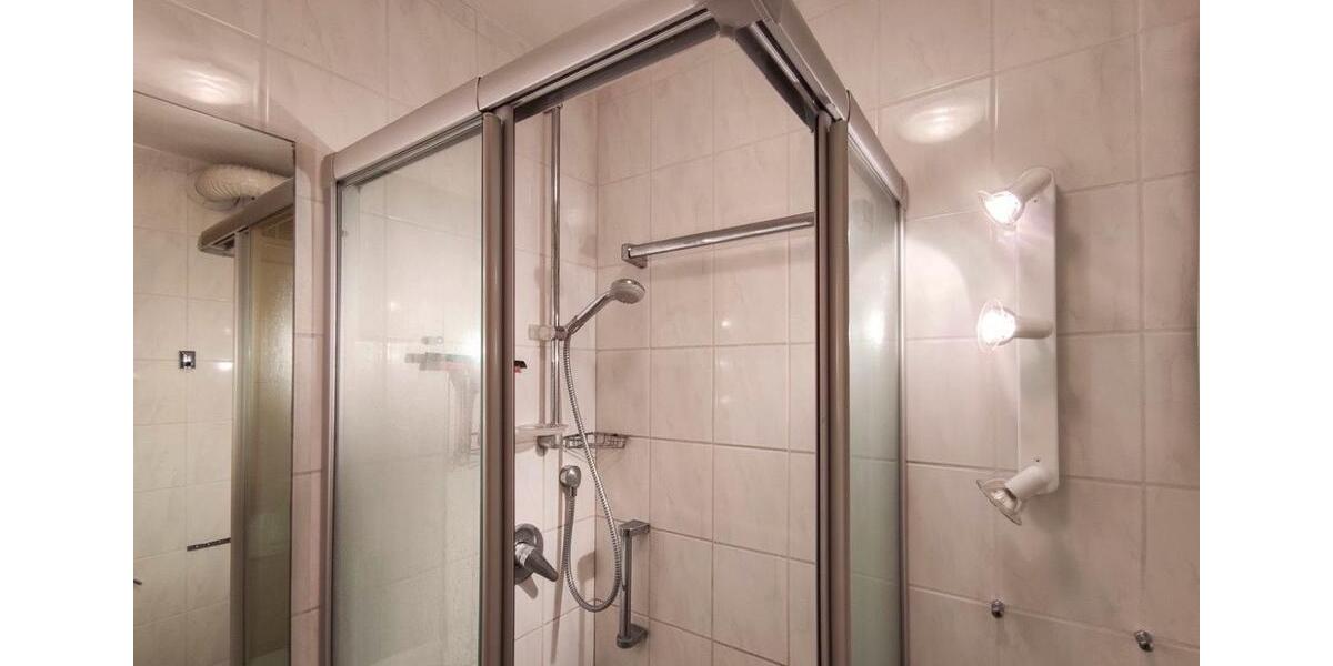 Etagenwohnung Frankfurt am Main Sachsenhausen Süd - 1 Zimmer, 25 m&sup2;, 1.300&euro; | Angebot:26625696