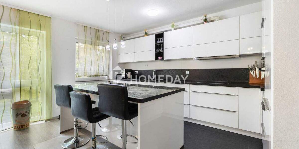 Neuwertige 4-Zimmer-Gartenwohnung mit Townhouse-Feeling, Kamin und verschließbarem TG-Stellplatz 4 zimmer