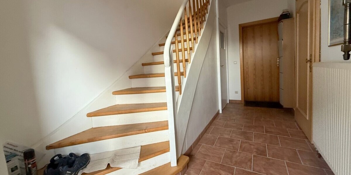 Flörsheim: Sie suchen das besondere Wohnflair? Ein toller Familienwohnsitz mit ELW - Doppelhaushälfte Flörsheim | Angebot:25568492