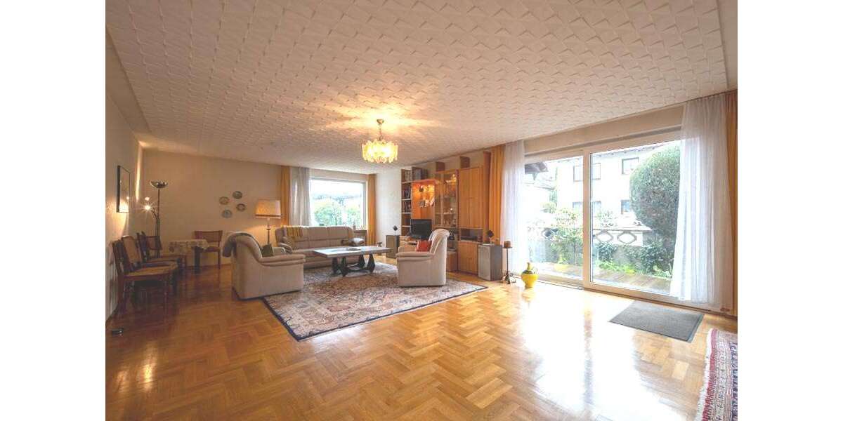 Einfamilienhaus Bad Soden Altenhain - 9 Zimmer, 254 m&sup2;, 1.100.000&euro; | Angebot:26448179