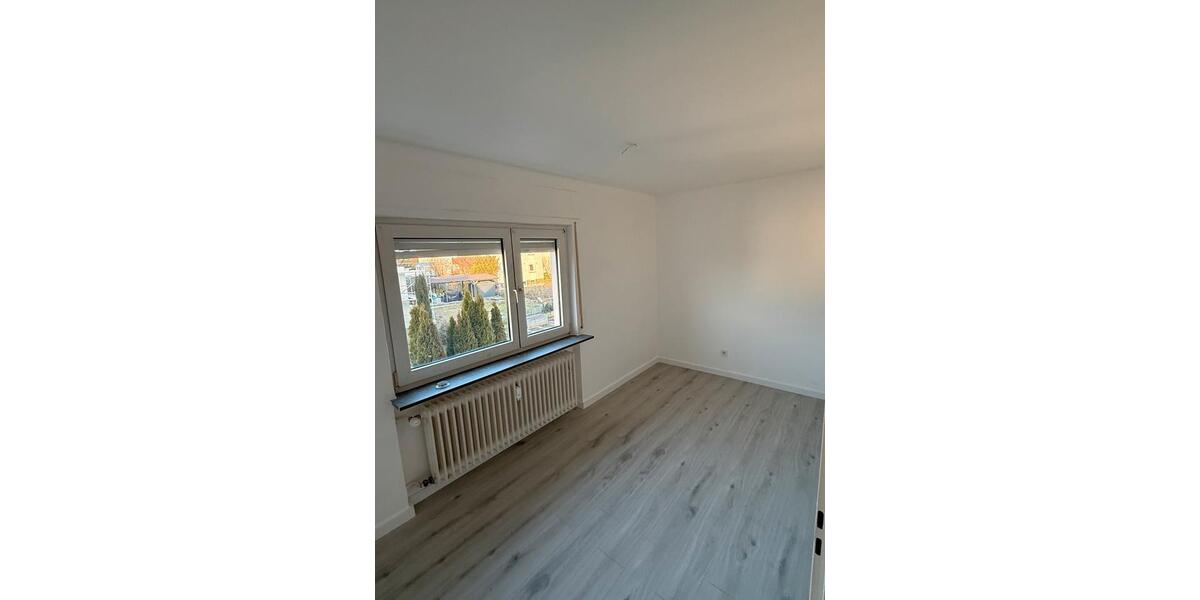 Maisonettenwohnung Karben - 3 Zimmer, 130 m&sup2;, 1.100&euro; | Angebot:25656952