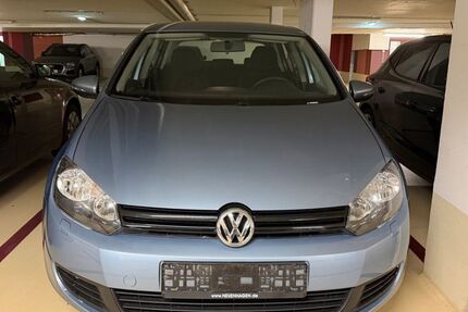 VW Golf 147.300 km 4.490 &euro; Frankfurt am Main 60486