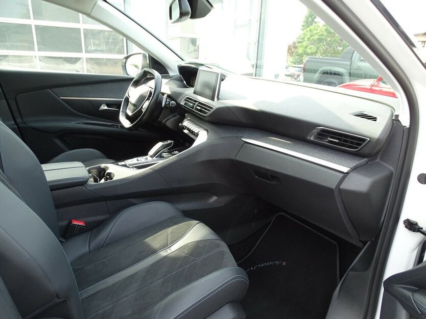 3008 2,0l BlueHDi Crossway Automatik, Panorama, Na