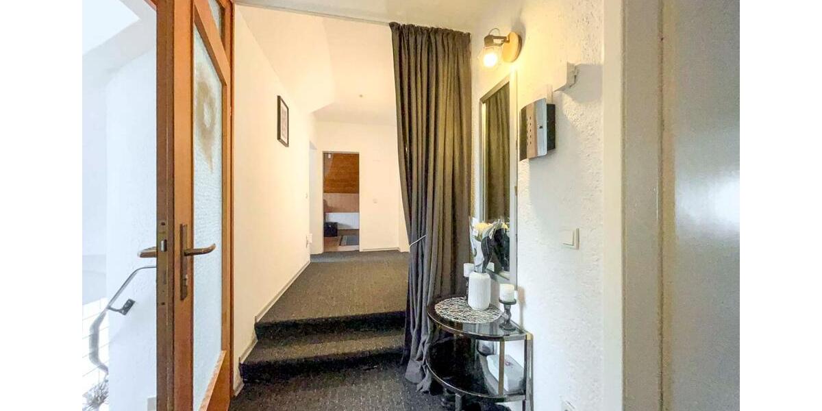 Einfamilienhaus Frankfurt am Main - 7 Zimmer, 213 m&sup2;, 298.000&euro; | Angebot:24536169