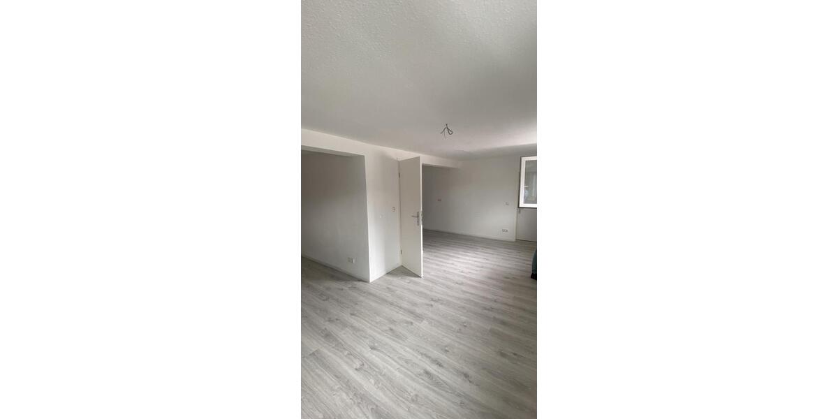 Helle-neu renovierte Wohnung in Nieder-Mockstadt ( Florstadt ) 4 zimmer