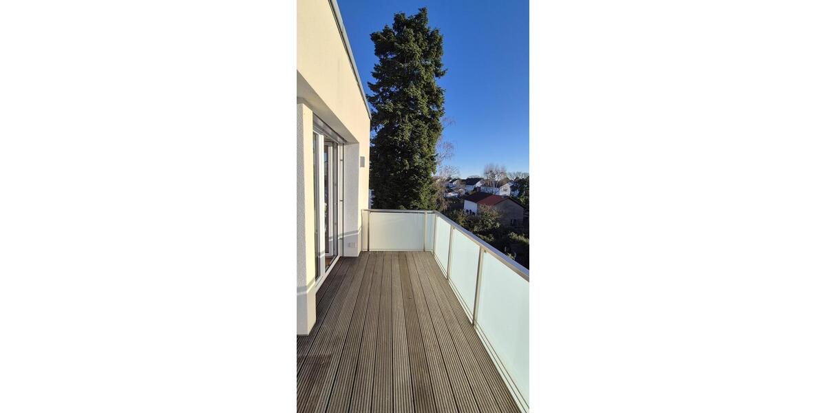 Hell-Offen-Luftig- Maisonette mit großer Sonnenterrasse 4 zimmer