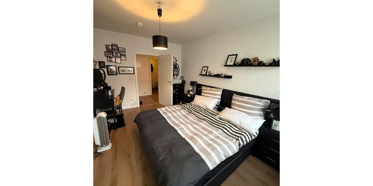 Etagenwohnung Offenbach am Main Hafen - 2 Zimmer, 69 m&sup2;, 1.010&euro; | Angebot:25732697