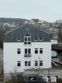 Dachgeschoßwohnung Friedrichsdorf - 4 Zimmer, 140 m&sup2;, 1.900&euro; | Angebot:25268930