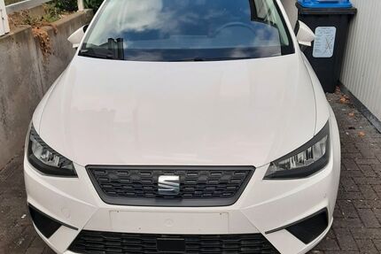 Seat Ibiza 24.000 km 15.950 &euro; Wehrheim 61273