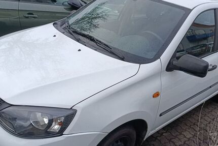 Lada Kalina 131.500 km 2.400 &euro; Bruchköbel 63486