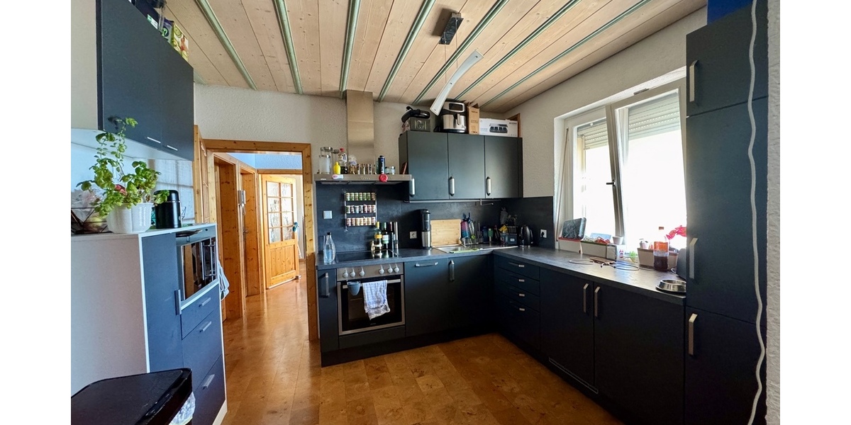 Kelkheim - Ruppertshain: Kapitalanlage! Vermietetes Einfamilienhaus in Ruhelage! 7 zimmer