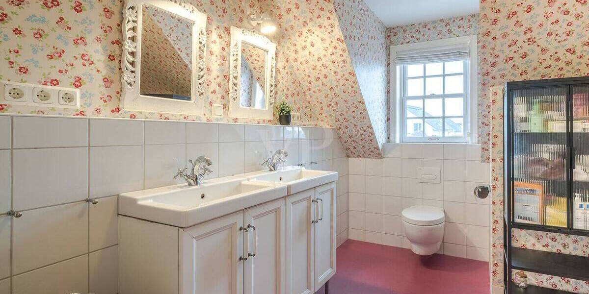 Einfamilienhaus Wehrheim Obernhain - 8 Zimmer, 198 m&sup2;, 1.150.000&euro; | Angebot:25695537