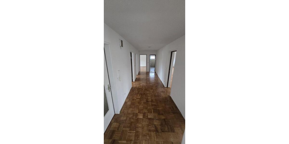 Dachgeschoßwohnung Darmstadt Bessungen - 4 Zimmer, 110 m&sup2;, 1.690&euro; | Angebot:25684858