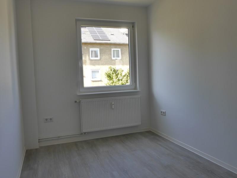 Schöne 3-Zimmer-Wohnung mit Tageslichtbad und Balkon in Hanau-Großauheim zu vermieten zimmer