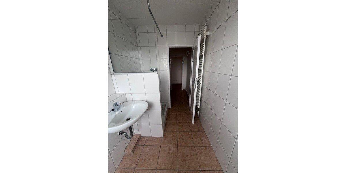 Dachgeschoßwohnung Frankfurt am Main Unterliederbach - 3 Zimmer, 87 m&sup2;, 800&euro; | Angebot:26386400