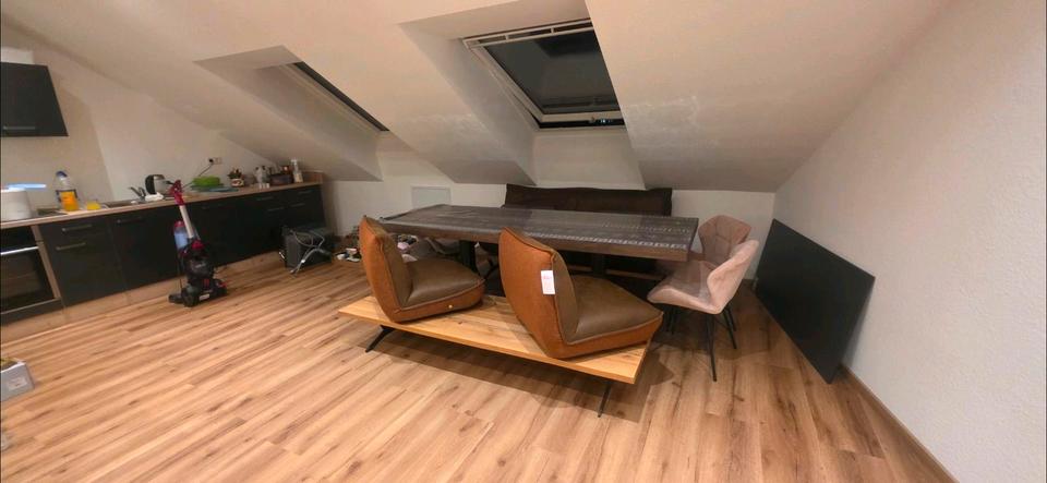 Eine Zimmer zu vermieten 4 zimmer