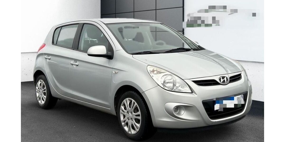 Hyundai i20 48.000 km 8.600 &euro; Bad Soden 65812