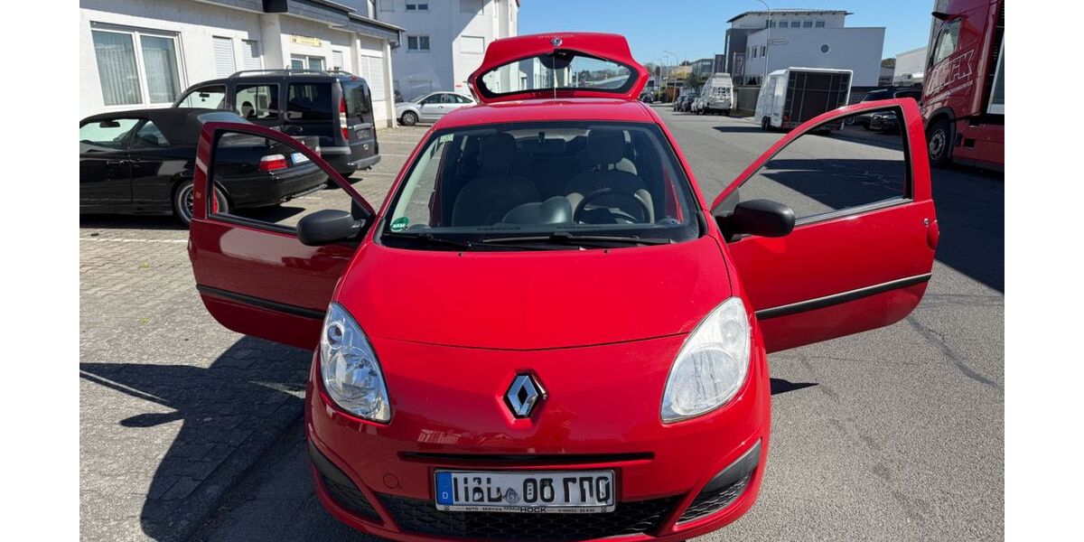 Renault Twingo 108.000 km 2.399 &euro; Gros-Zimmern 64846