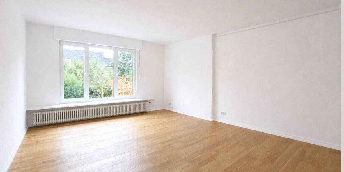 Einfamilienhaus Frankfurt am Main Praunheim - 8 Zimmer, 256 m&sup2;, 1.250.000&euro; | Angebot:26187656