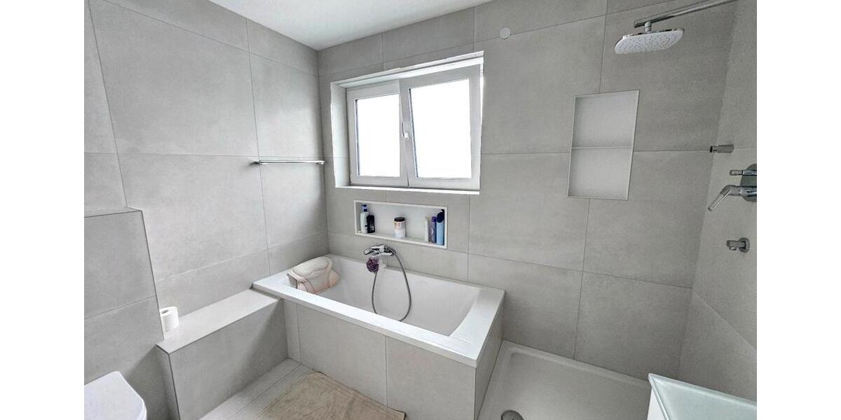 *Ohne Makler*Gehobenes Einfamilienhaus mit Smarthome 6 zimmer