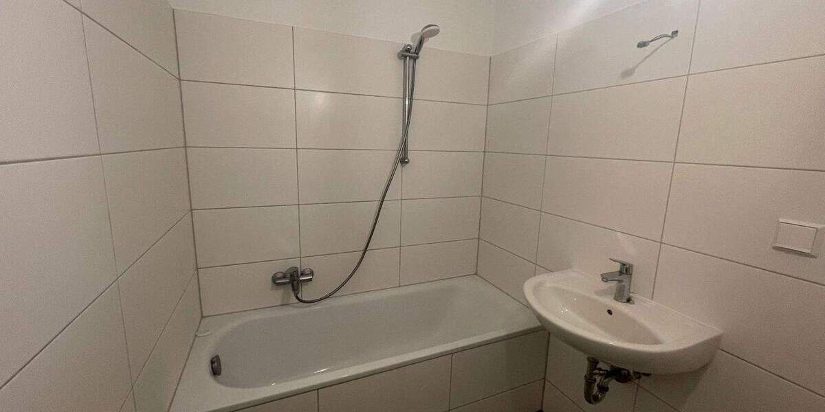 Schöne 3-Zimmer-Wohnung mit Balkon, ab sofort bezugsfrei! 3 zimmer