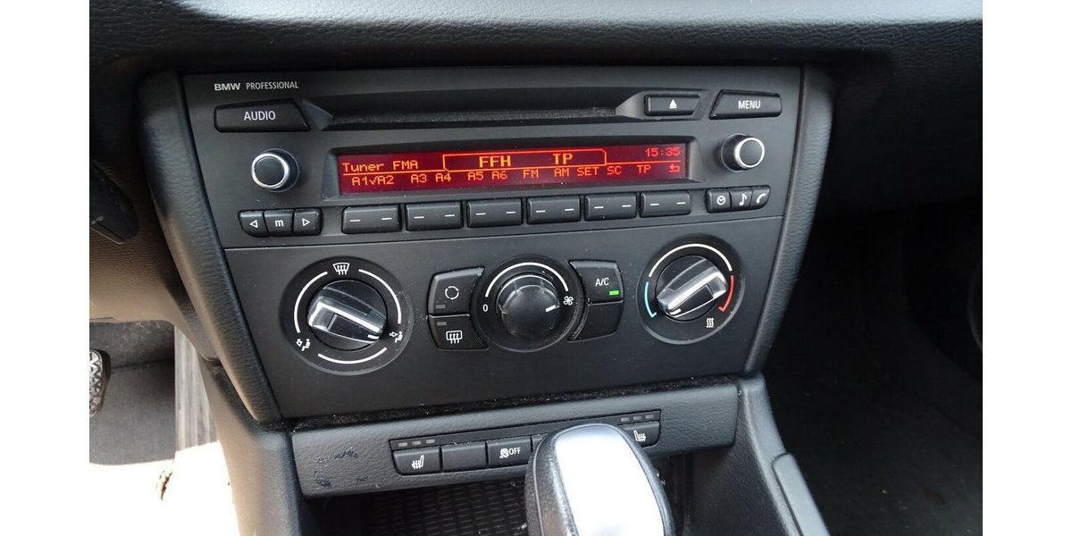 BMW X1 1.8l i sDrive, Steptronic, Sitzheizung, PDC hin 154.921 km 8.490 &euro; Rodgau 63110