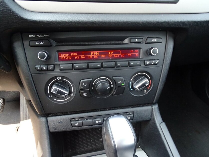 BMW X1 1.8l i sDrive, Steptronic, Sitzheizung, PDC hin 154.921 km 8.690 € Rodgau 63110