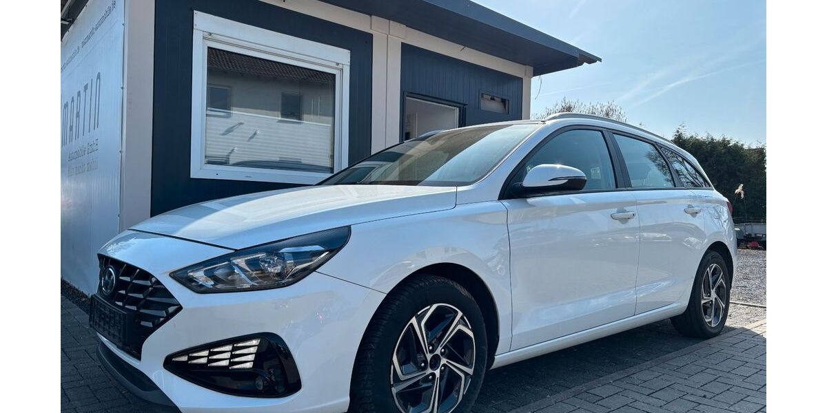 Hyundai i30 156.729 km 9.999 &euro; Messel 64409