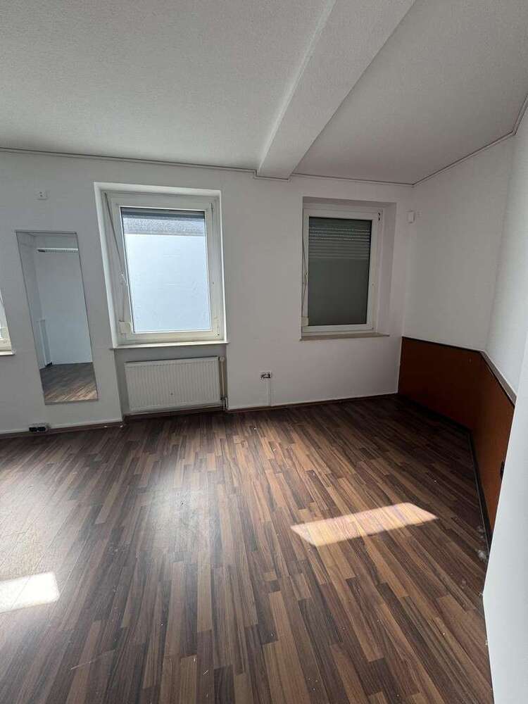 Büro in Groß-Zimmern 1.500 € 152.77 m²