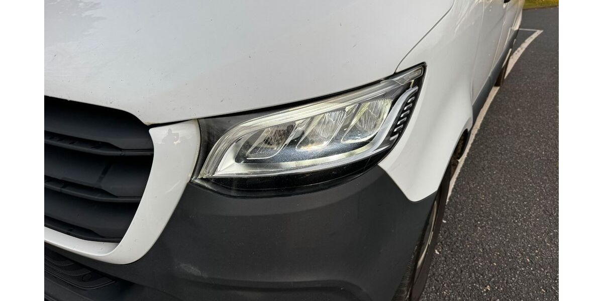 Mercedes-Benz Sprinter 228.000 km 17.750 &euro; Frankfurt am Main 60486