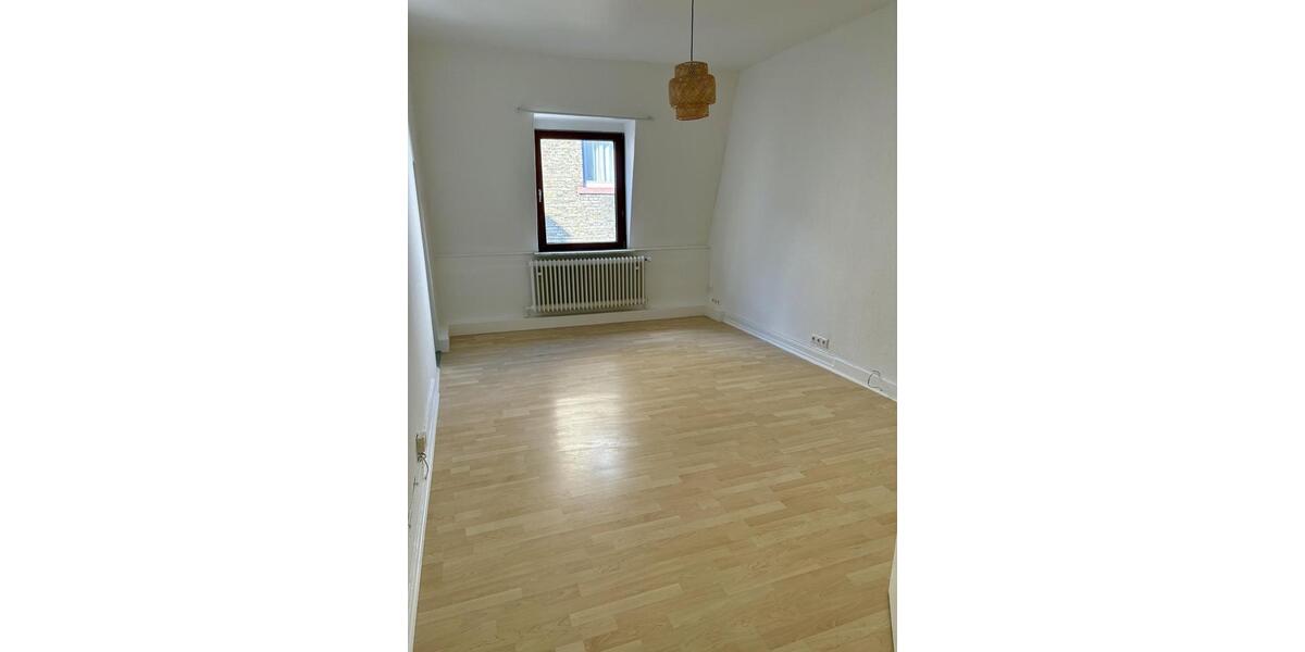 Etagenwohnung Frankfurt am Main Bornheim - 2 Zimmer, 73 m&sup2;, 1.300&euro; | Angebot:26058615