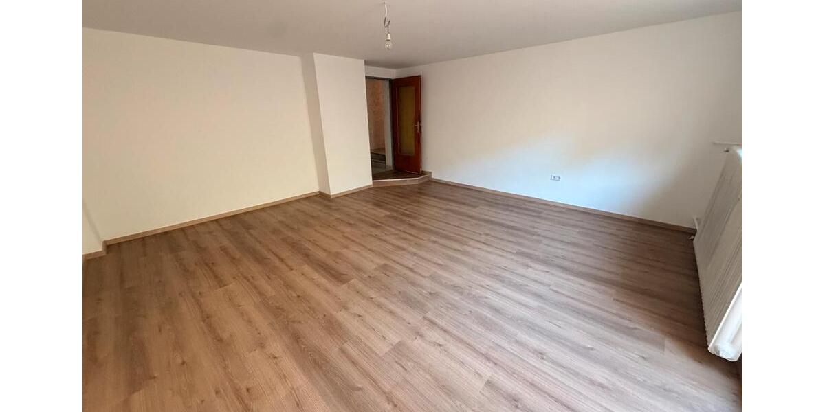 Etagenwohnung Wehrheim - 2 Zimmer, 50 m&sup2;, 900&euro; | Angebot:26400046
