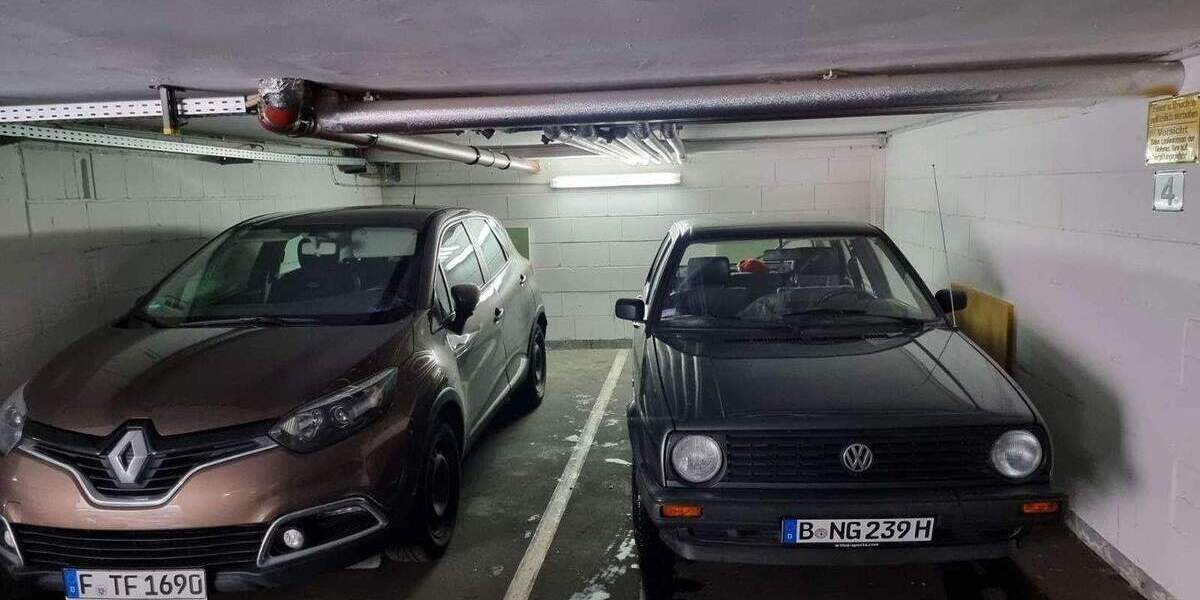 sehr geschmackvoll möbilierte, kernsanierte Wohnung in grüner Lage von Frankfurt 4 zimmer