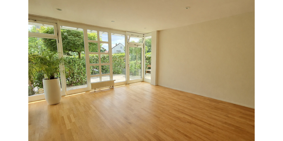 Etagenwohnung Wiesbaden Bierstadt - 2 Zimmer, 80 m&sup2;, 975&euro; | Angebot:25406595