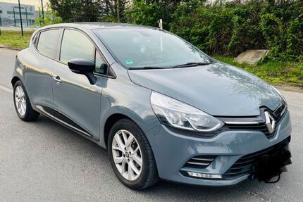 Renault Clio 75.000 km 9.200 &euro; Frankfurt am main 60435