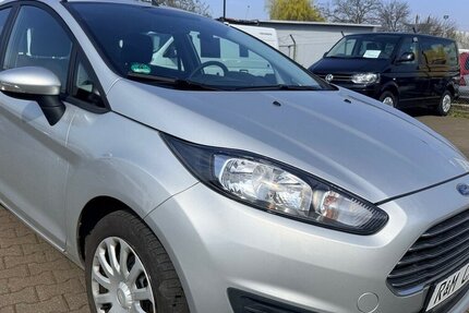 Ford Fiesta 1.6 Automatik Trend/51.000km 51.100 km 7.999 &euro; Frankfurt 60386